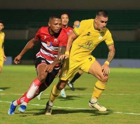 Madura United Tumbang di Kandang: Barito Putera Raih Kemenangan 4-2